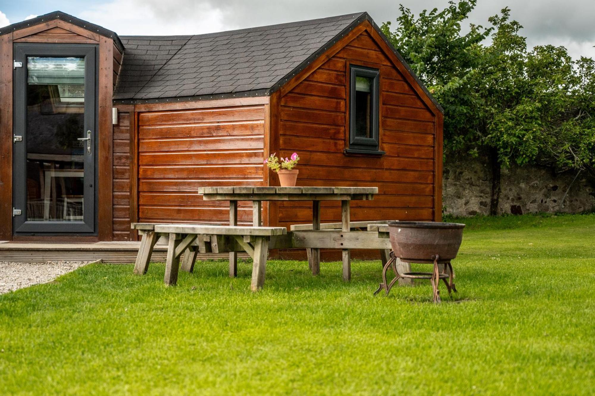 Hotel Delny Glamping And Farm Animals Invergordon Exterior foto